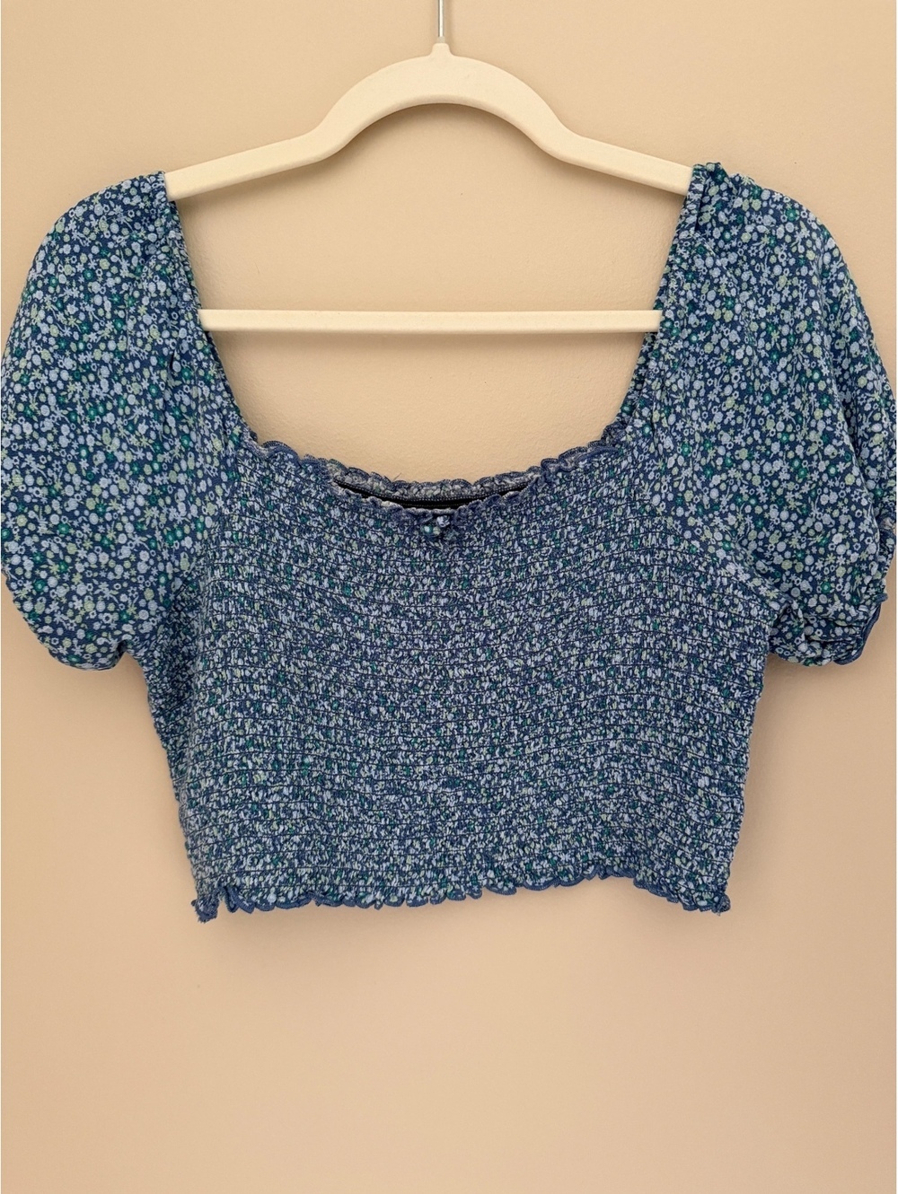 M aerie floral crop top, smocked